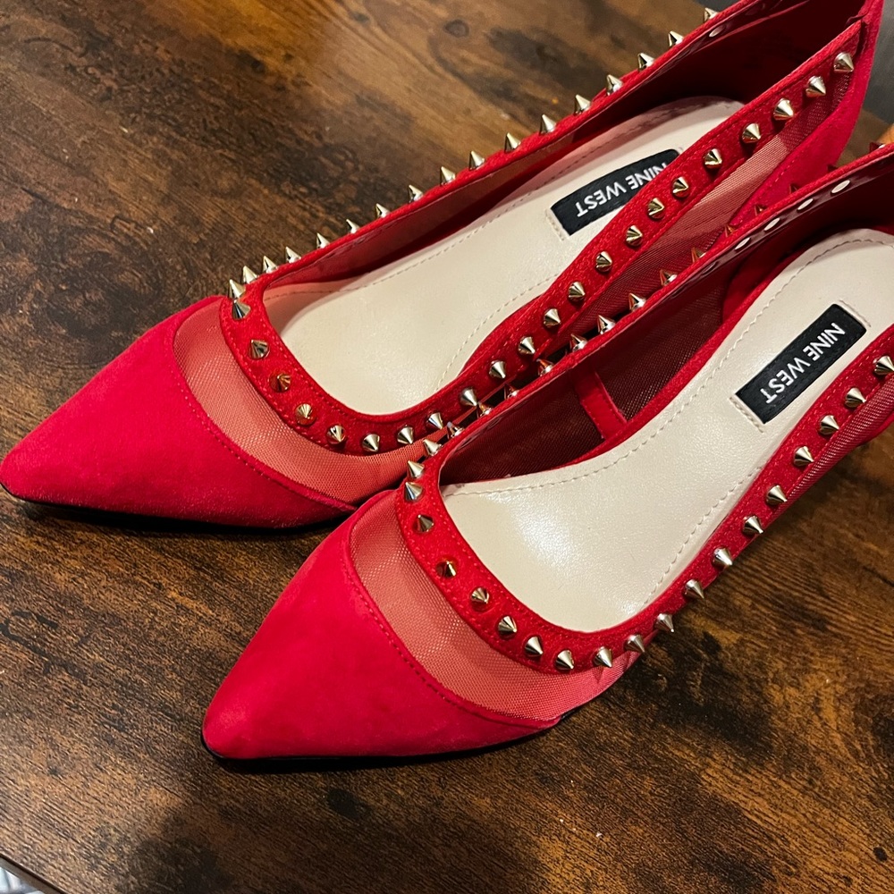 Sexy Nine West studded red heels Sz 7.5